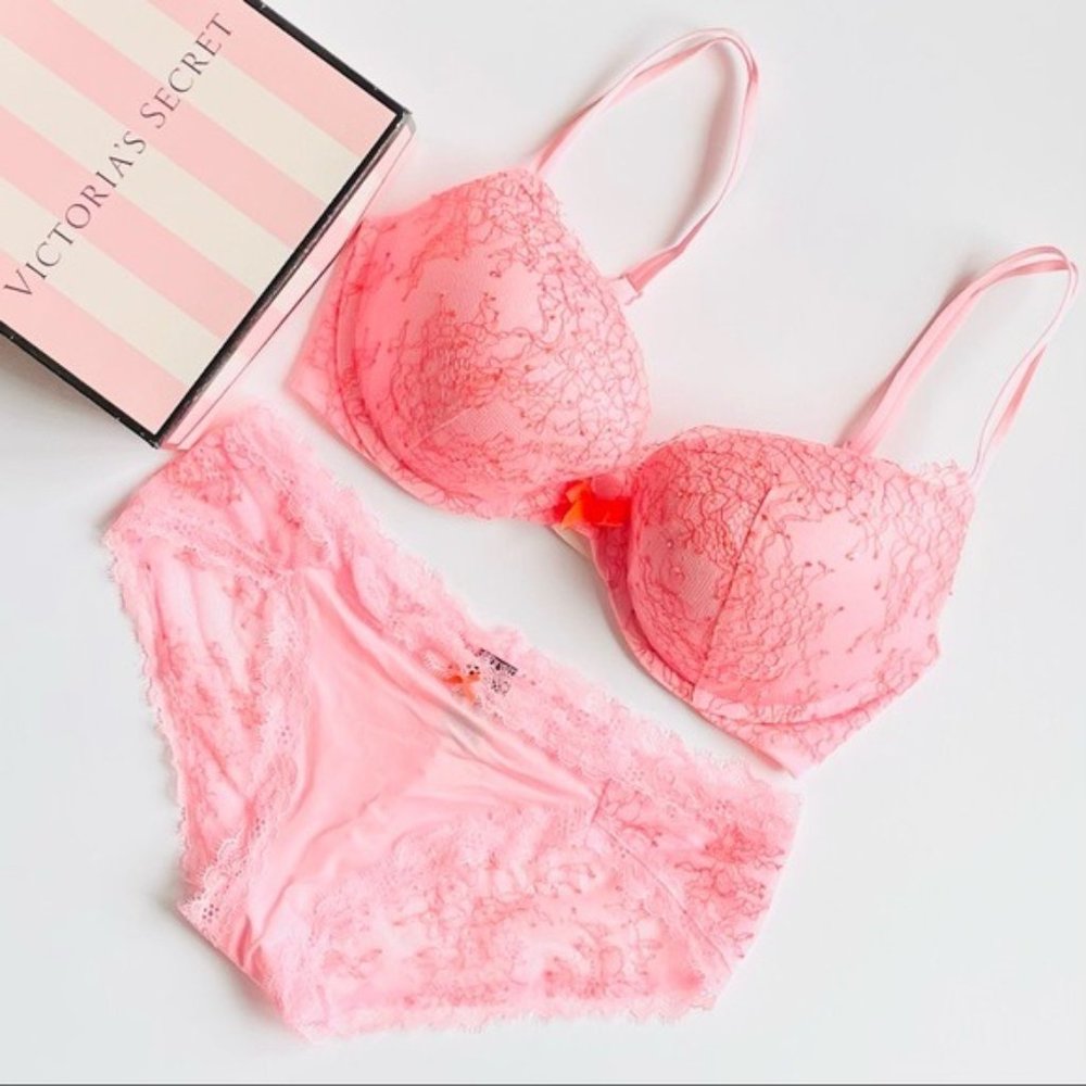 32DD SMALL Victoria’s Secret pink bra set